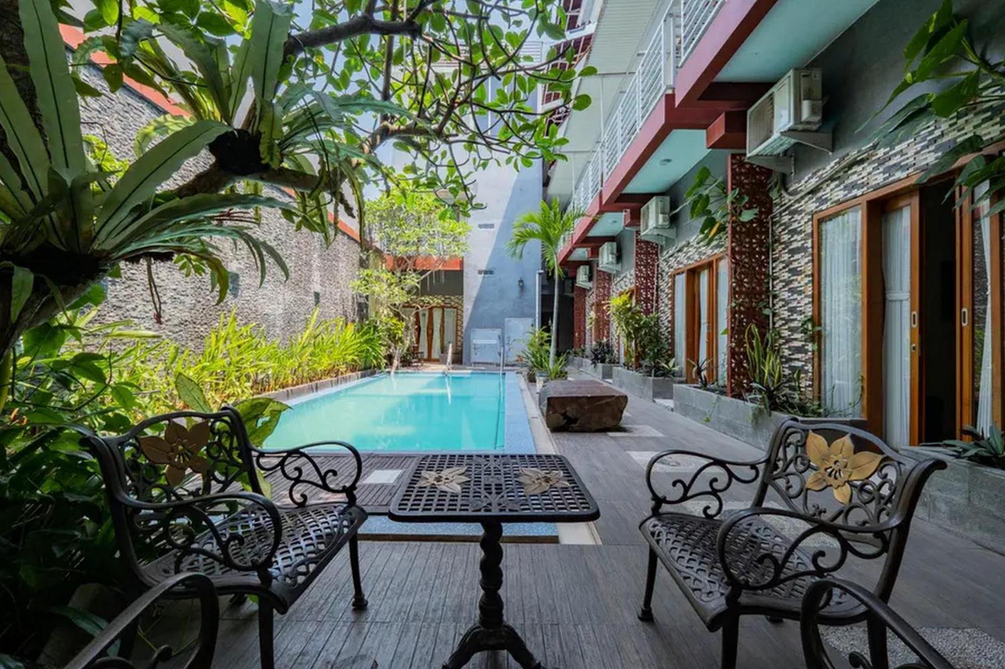 Hotel Reddoorz Premium @ Jalan Cengkeh Malang Exteriér fotografie