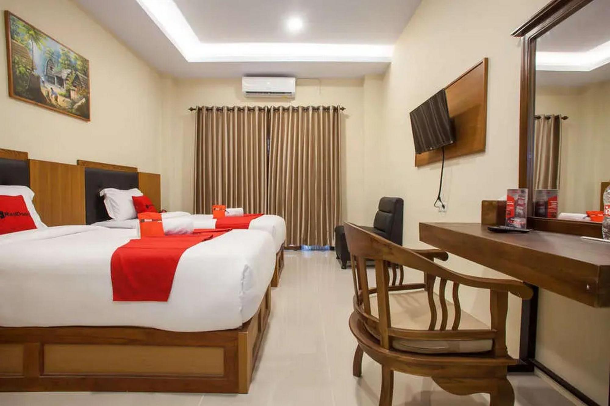 Hotel Reddoorz Premium @ Jalan Cengkeh Malang Exteriér fotografie