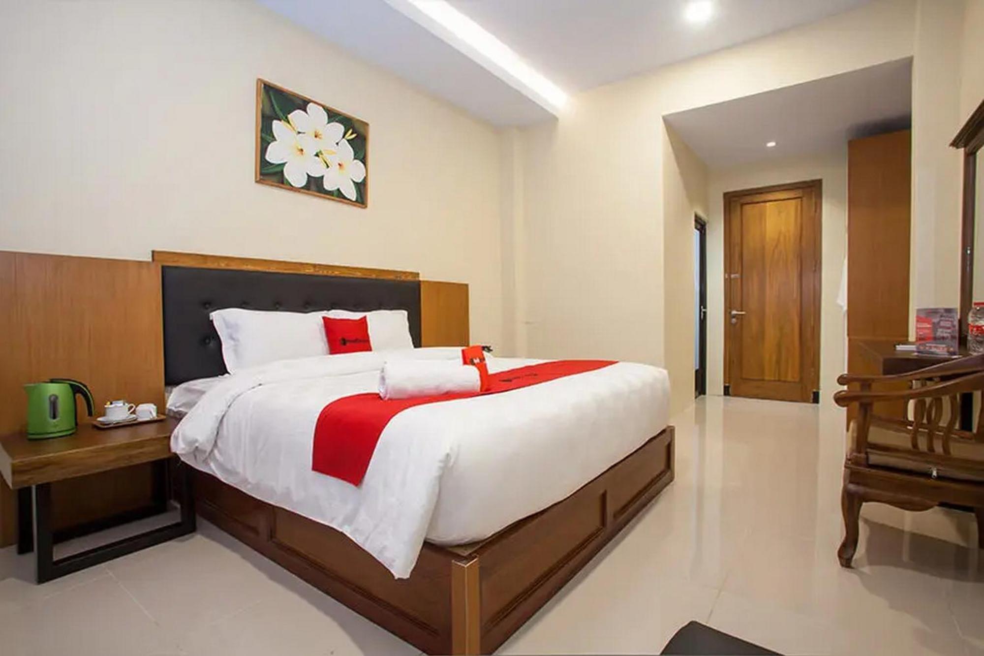 Hotel Reddoorz Premium @ Jalan Cengkeh Malang Exteriér fotografie